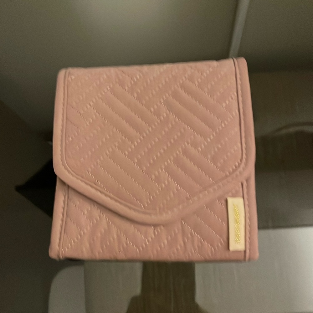 Jewelry travel case, like new, light pink